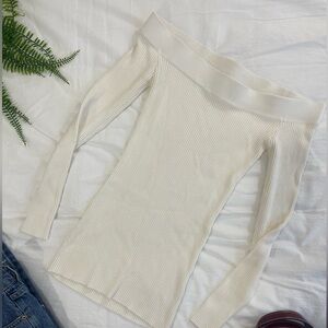 Guess off the shoulder ribbed top